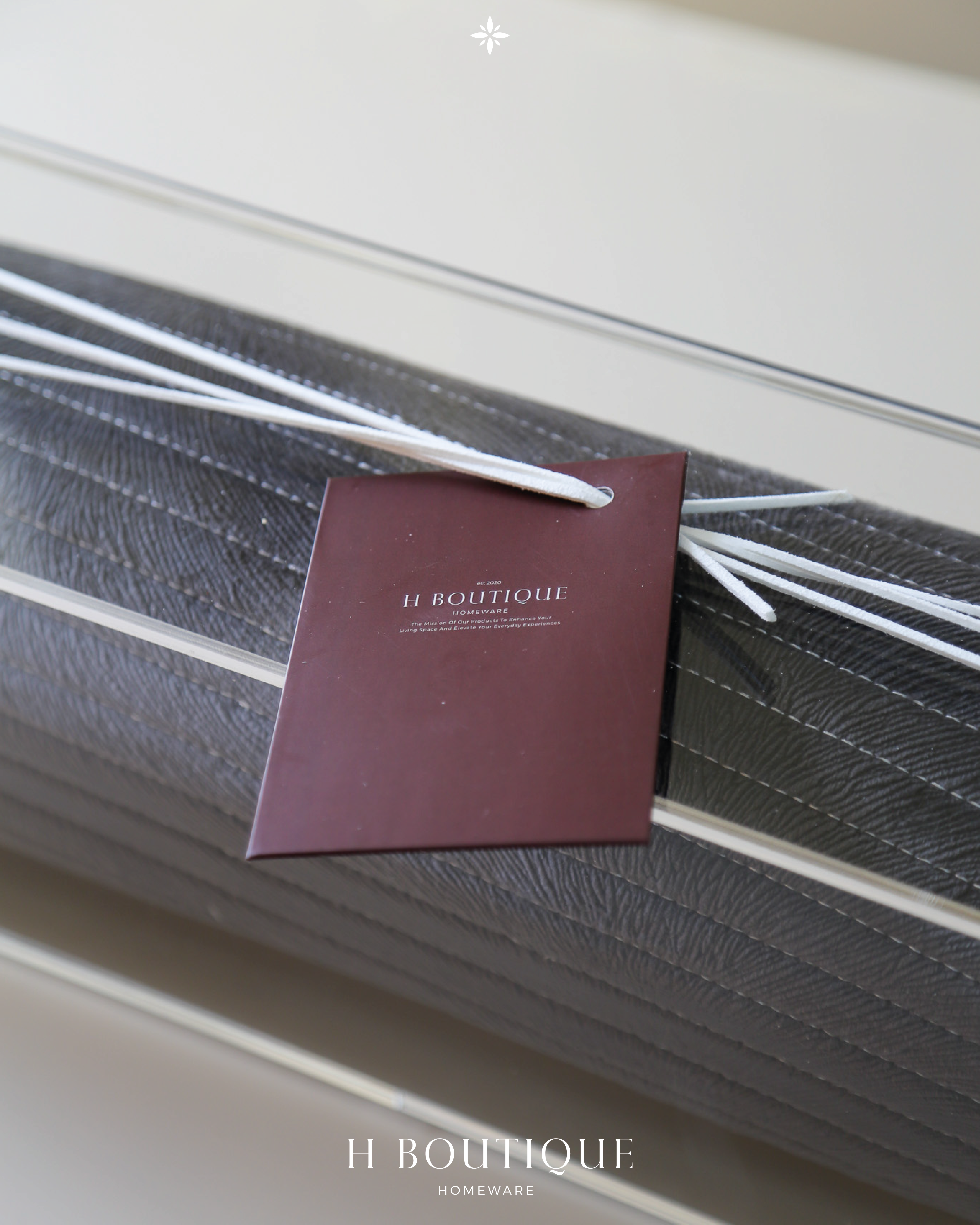 ALYAQEEN GIFTING - Moon Gray